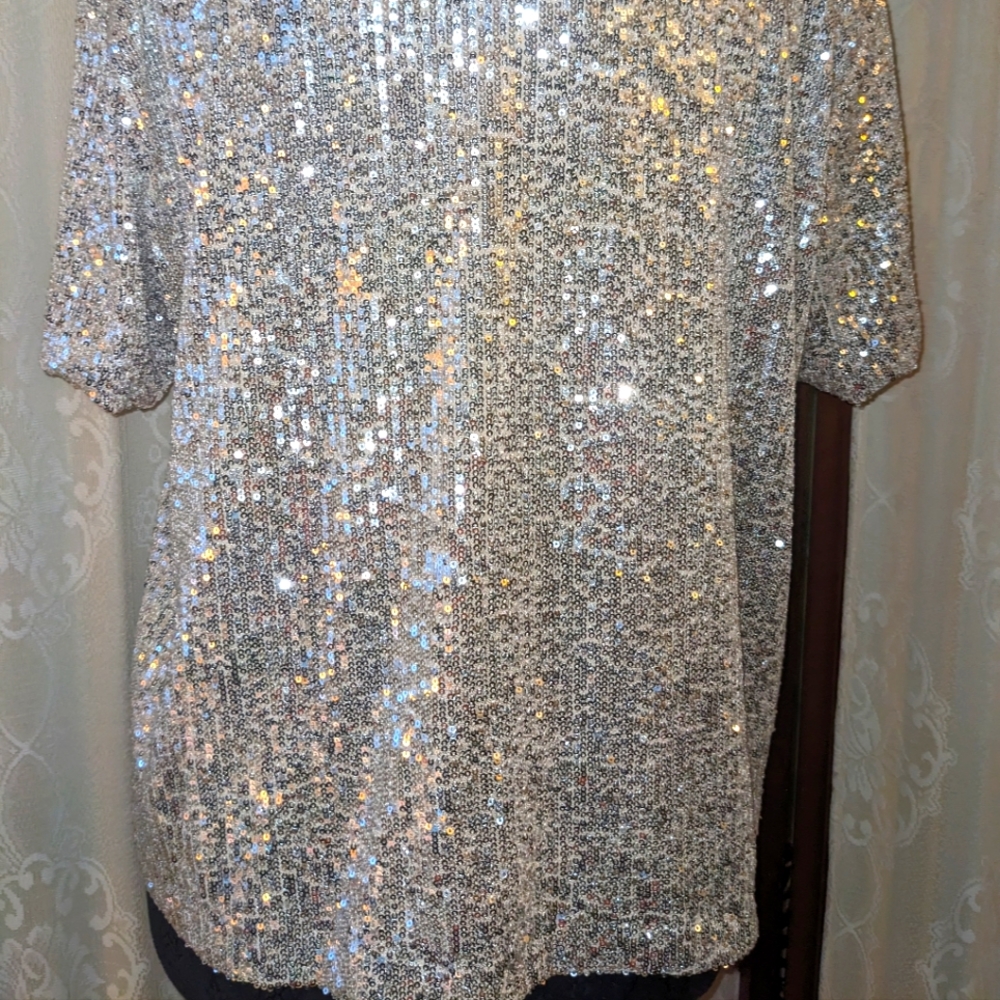 Sequin short sleeve top